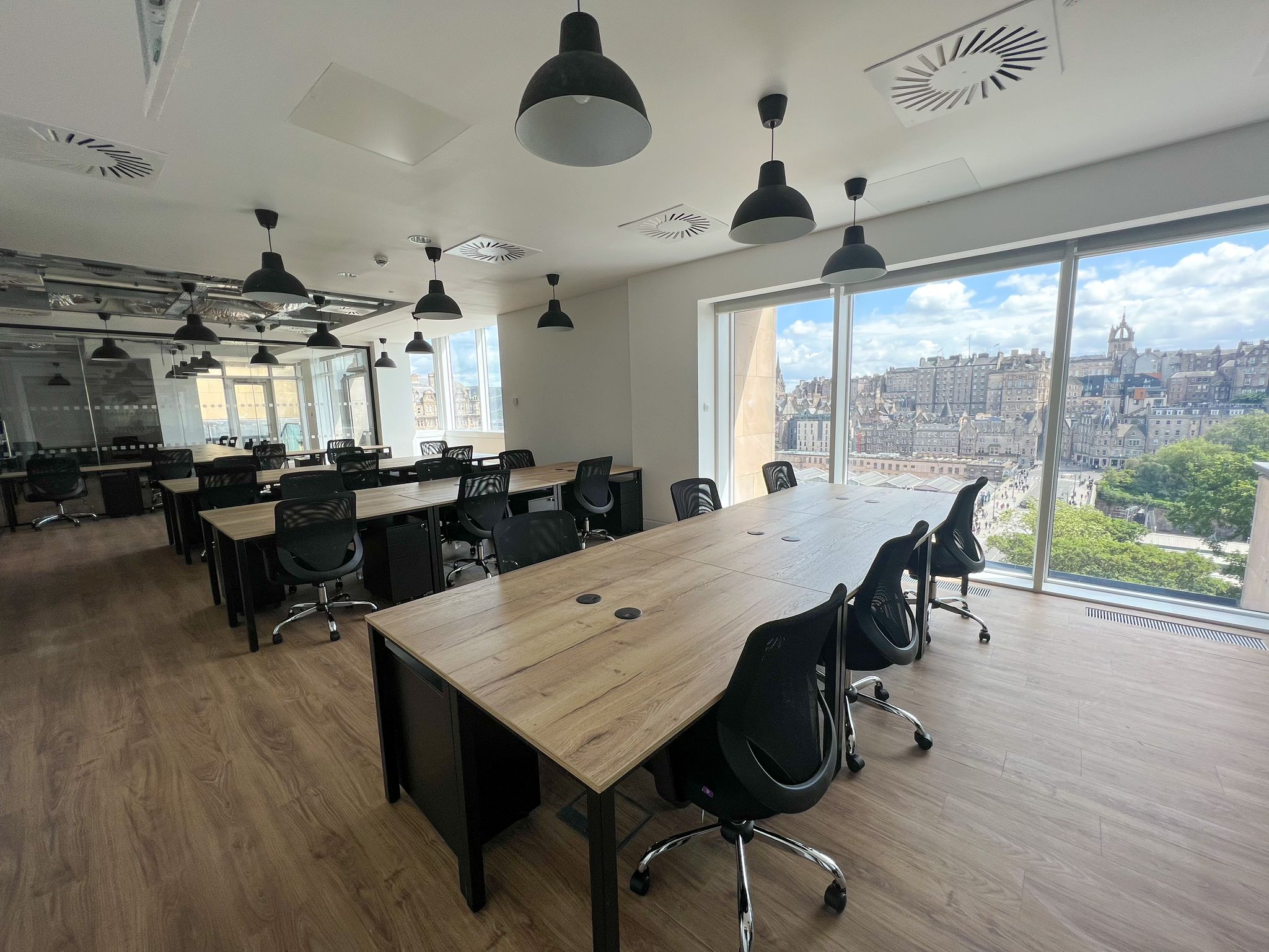 Cubo Edinburgh workspace — photo 2